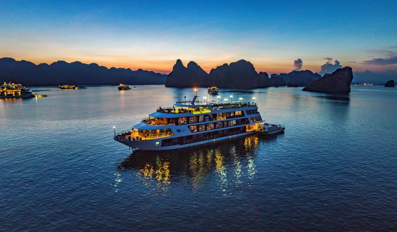 Unicharm Cruise Halong (Hạ Long) 